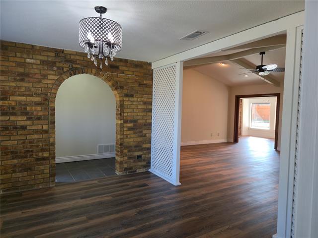 Building Photo - 2021 Aliso Rd