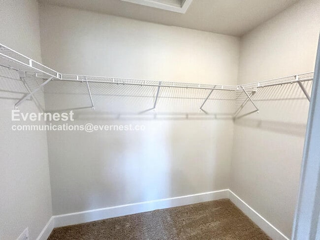 Building Photo - 193 Sioux Lp