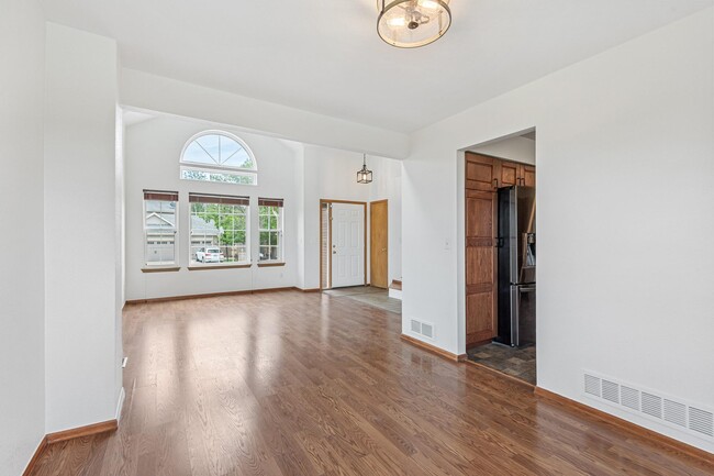 Building Photo - 12765 Utica Cir