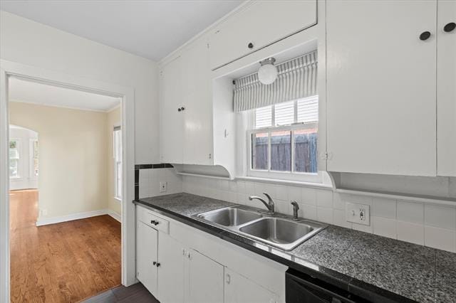 Building Photo - 5927 Lewis St