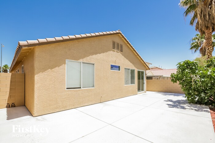 Building Photo - 8237 Cassis Ct