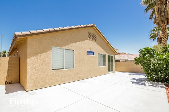 Building Photo - 8237 Cassis Ct