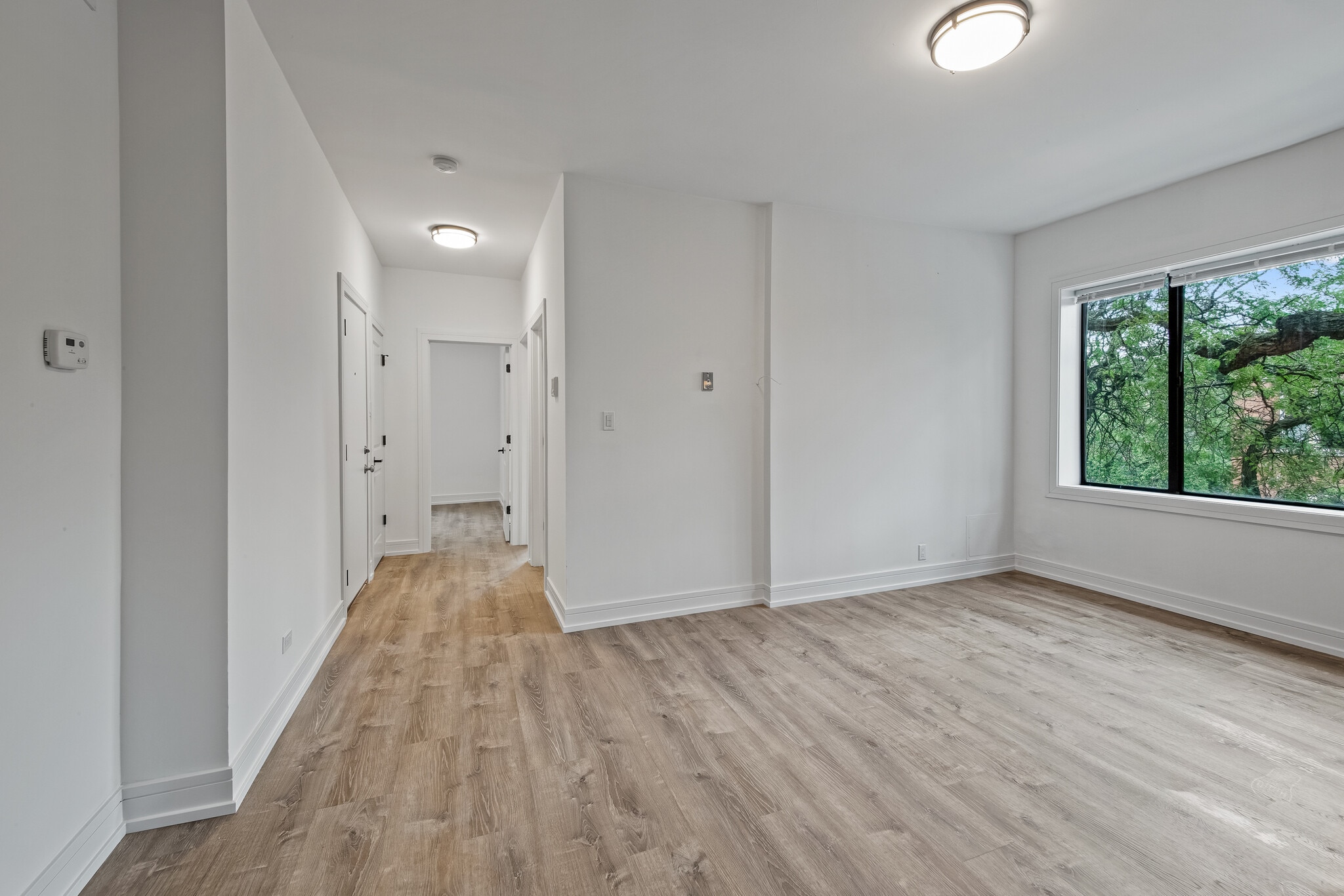 Building Photo - 1902 N Whipple St