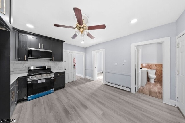 Building Photo - 437 Morrissee Ave