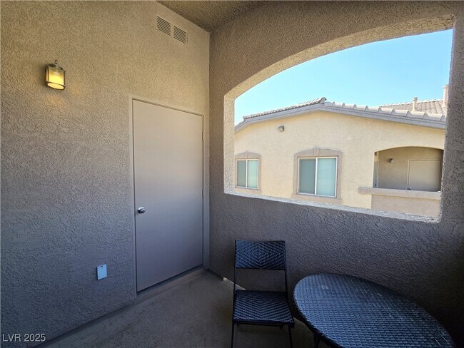 Building Photo - 8805 Jeffreys St
