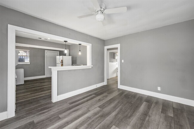 Building Photo - 1501 Dunlavy St