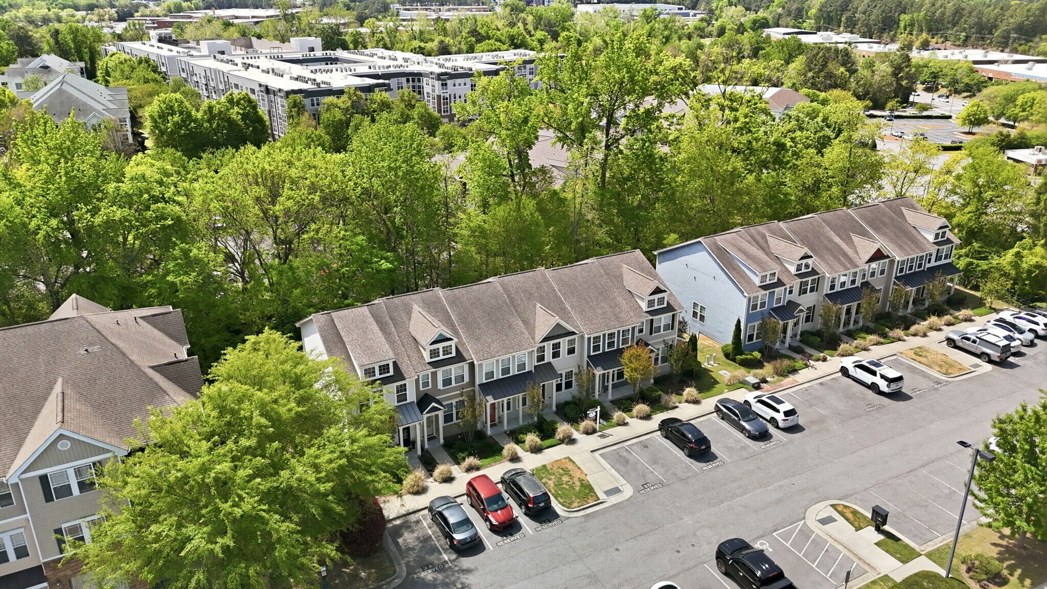 Building Photo - 2800 Bedford Green Dr