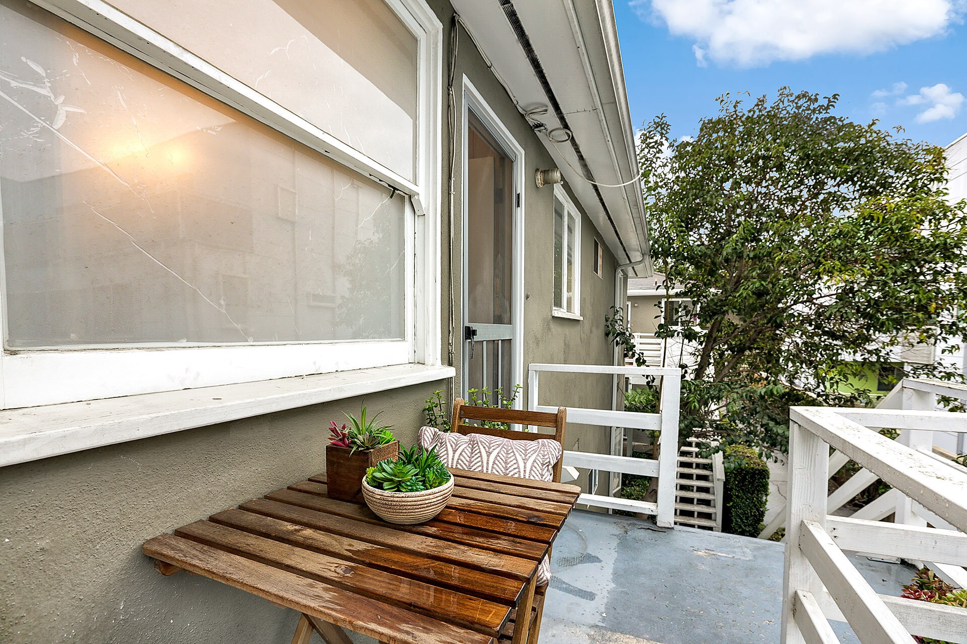 Building Photo - 2427 Centinela Ave