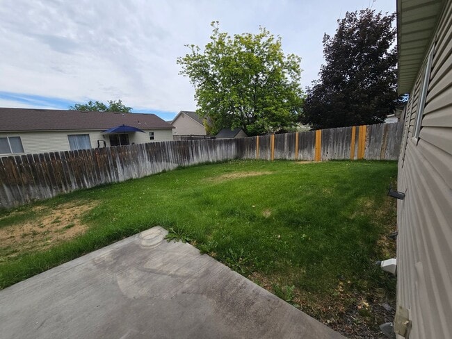 Building Photo - 3 Bedroom, 2 Bath Home for Rent