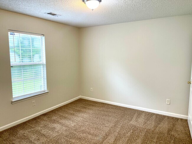 Building Photo - Coming Soon - Charming Ranch Style 3 Bedro...