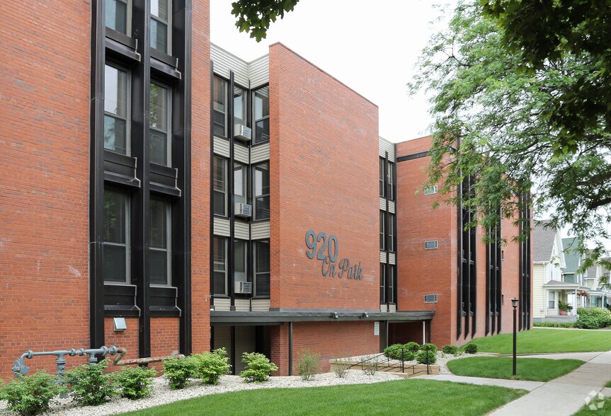 920 ON PARK 920 Park Ave Beloit WI 53511 Apartment Finder