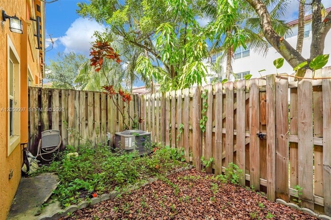 Building Photo - 2641 SW 120th Terrace