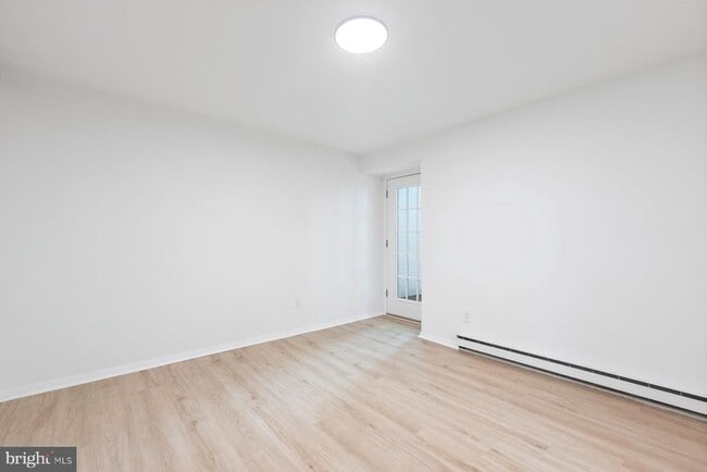 Building Photo - 207 S Patrick St