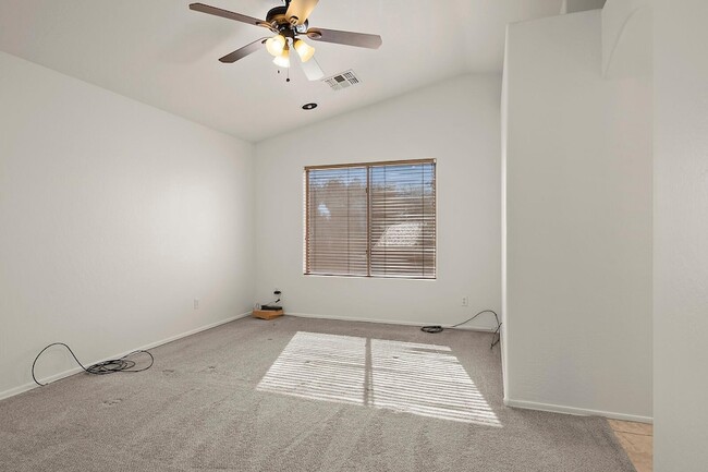 Building Photo - 3297 E Warbler Rd