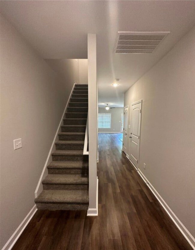 Building Photo - 705 Georgetown Cir