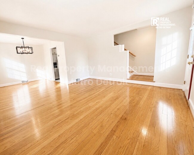 Building Photo - BEAUTIFUL BIRMINGHAM CONDO