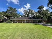 Building Photo - Baker's Historic Buffwood Subdivision, 3 bedroom, 2 bath home loaded with amenities