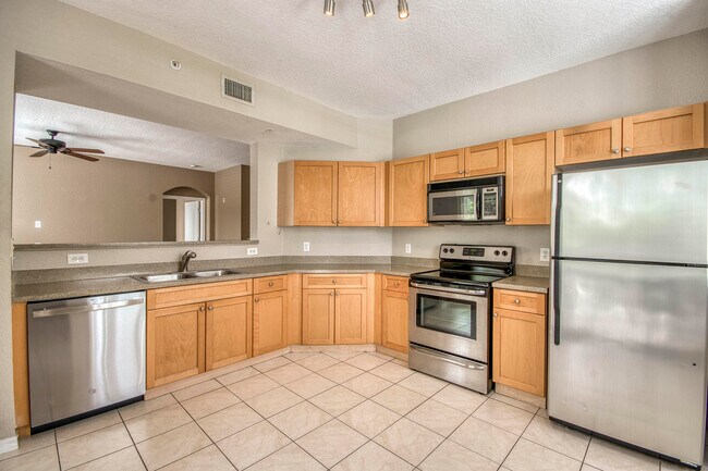 Building Photo - 11010 Legacy Dr
