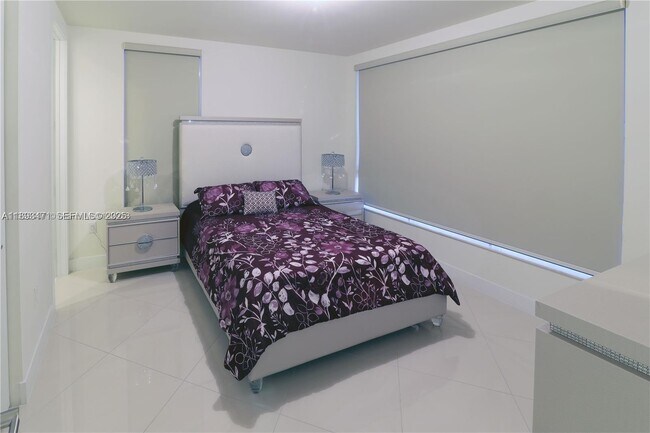 Building Photo - 10501 NW 66th St