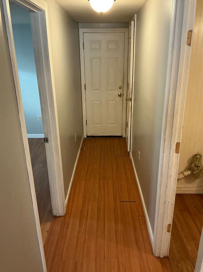 Building Photo - 165 Wiscasset Rd