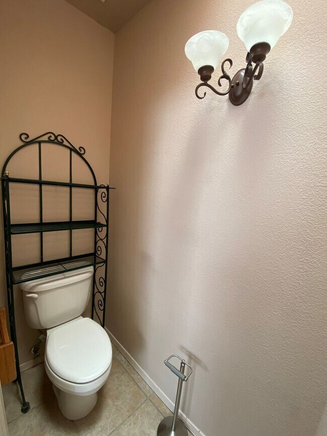 Building Photo - Beautiful home in The Boulders at Sonoma Ranch ***55 Plus Community***