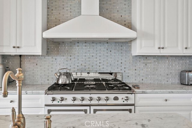 Building Photo - 1010 Emerald Bay