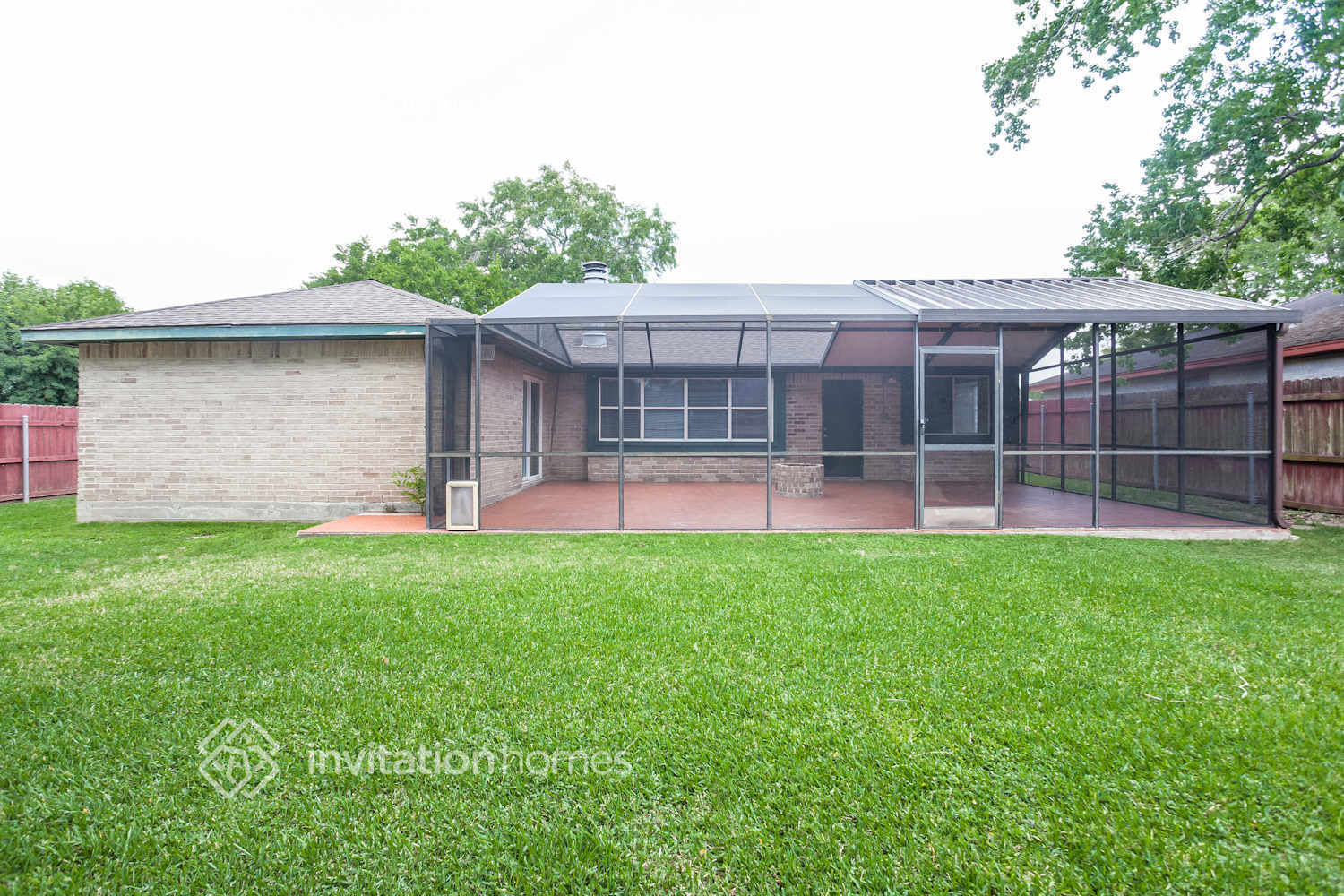 Building Photo - 16502 Oxnard Ln