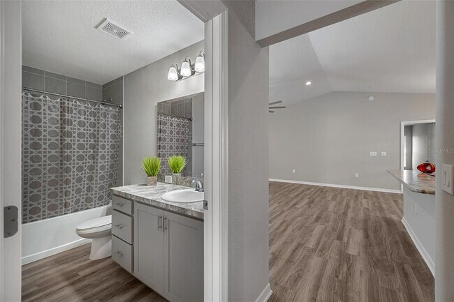 Building Photo - 378 Pentas Ln
