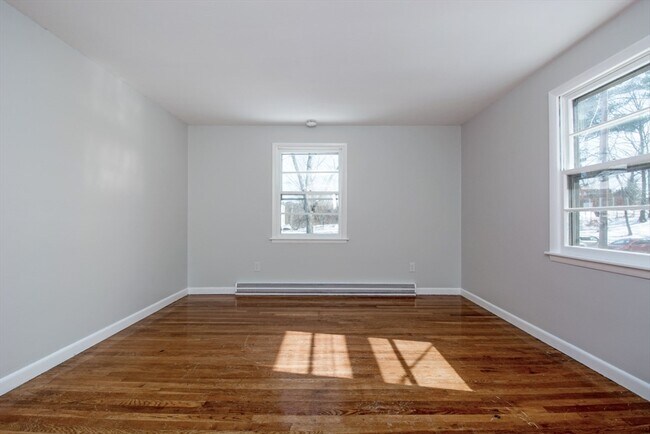 Building Photo - 22 SW Cutoff