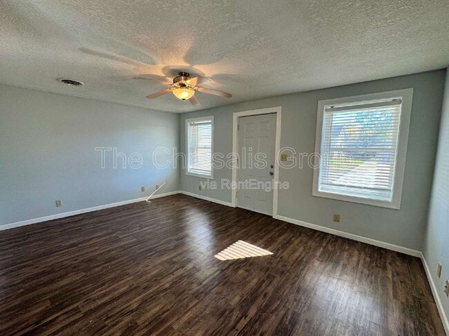 Primary Photo - 704 W Superior St