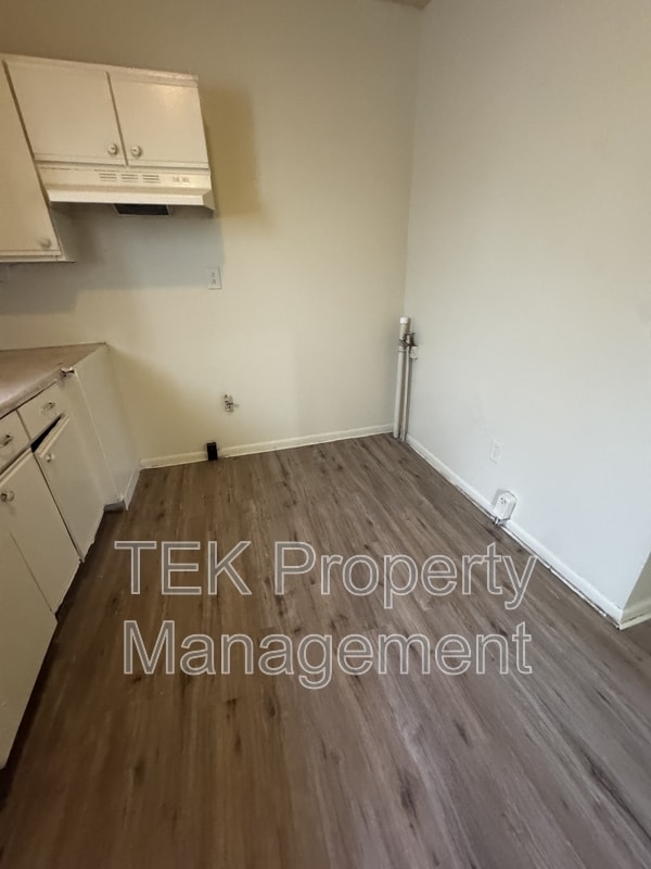 Building Photo - 1010 Clifford Ave