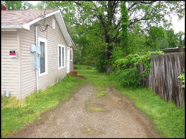 Building Photo - 3706 Edison Ave