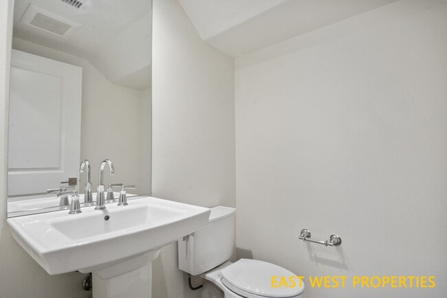 Building Photo - 140 Hargrove