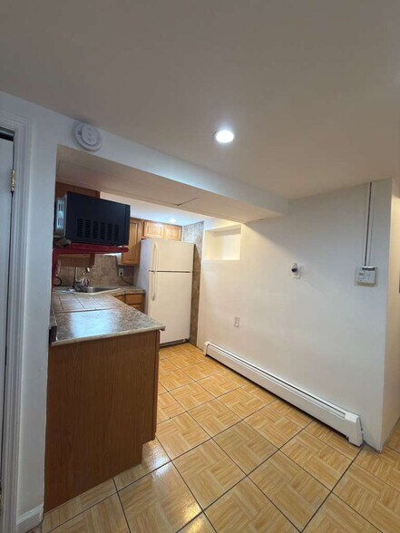 Building Photo - 1138 89th St