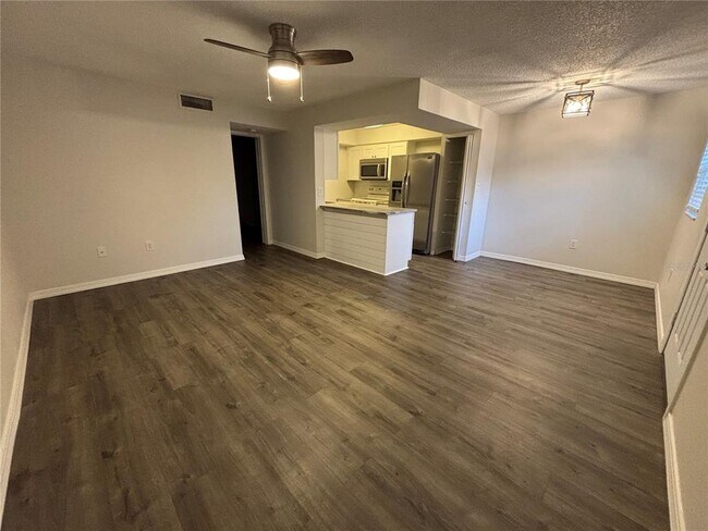 Building Photo - 4503 3rd St Cir W