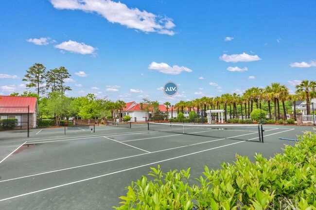 Building Photo - Beautiful Home In The Heart of Bluffton - ...