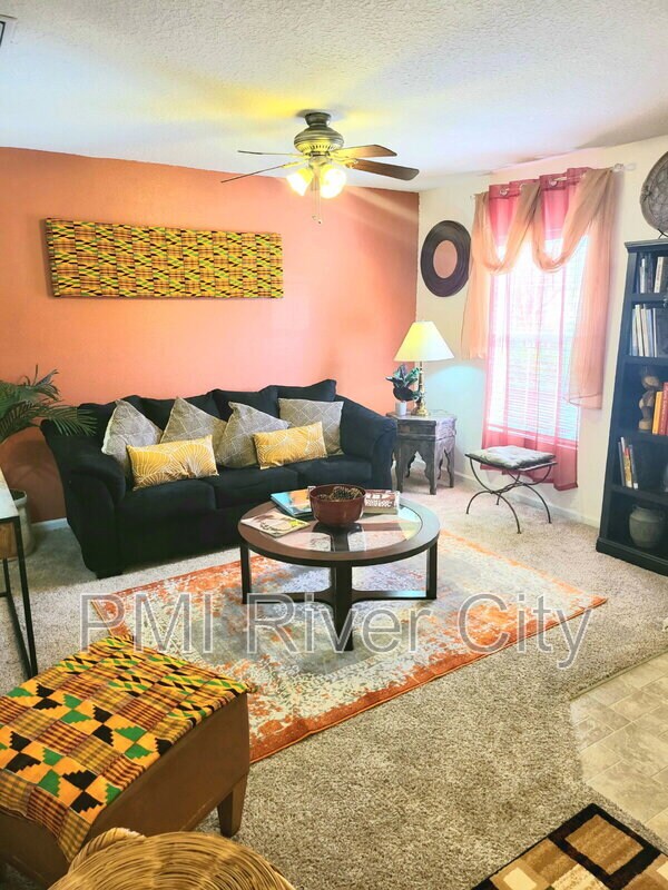 Building Photo - 2132 Sotterley Ln