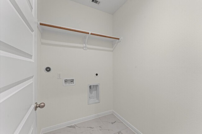Building Photo - 11824 Whirlaway Dr