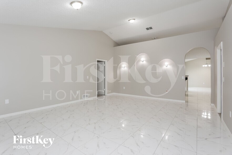Building Photo - 12308 Hickory Forest Rd