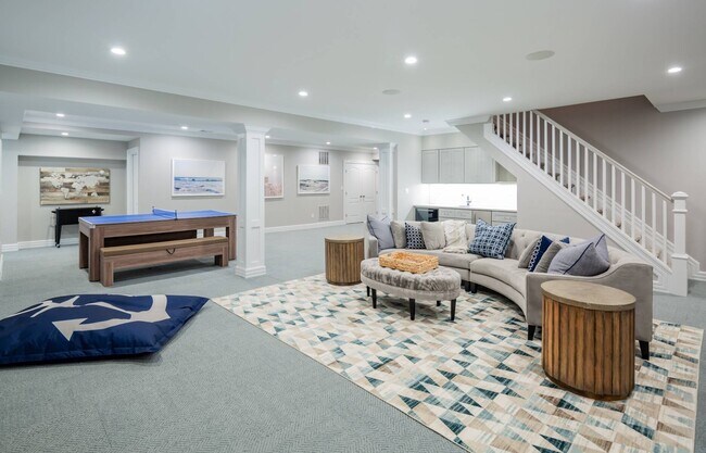 Building Photo - 6 Old School House Ln