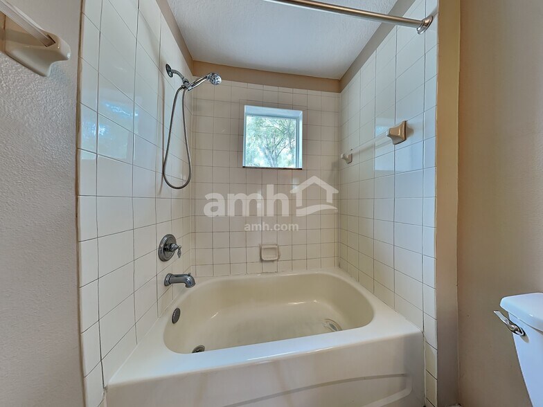 Building Photo - 11228 Madison Park Dr