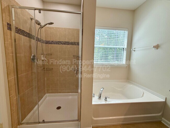 Building Photo - 145 Woodfield Ln