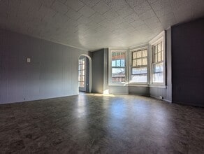 Building Photo - Sargent St.