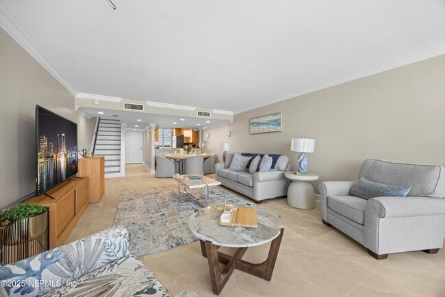 Building Photo - 2100 Ocean Dr S
