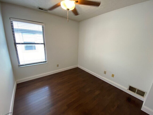 Building Photo - 76 Chittenden Ave