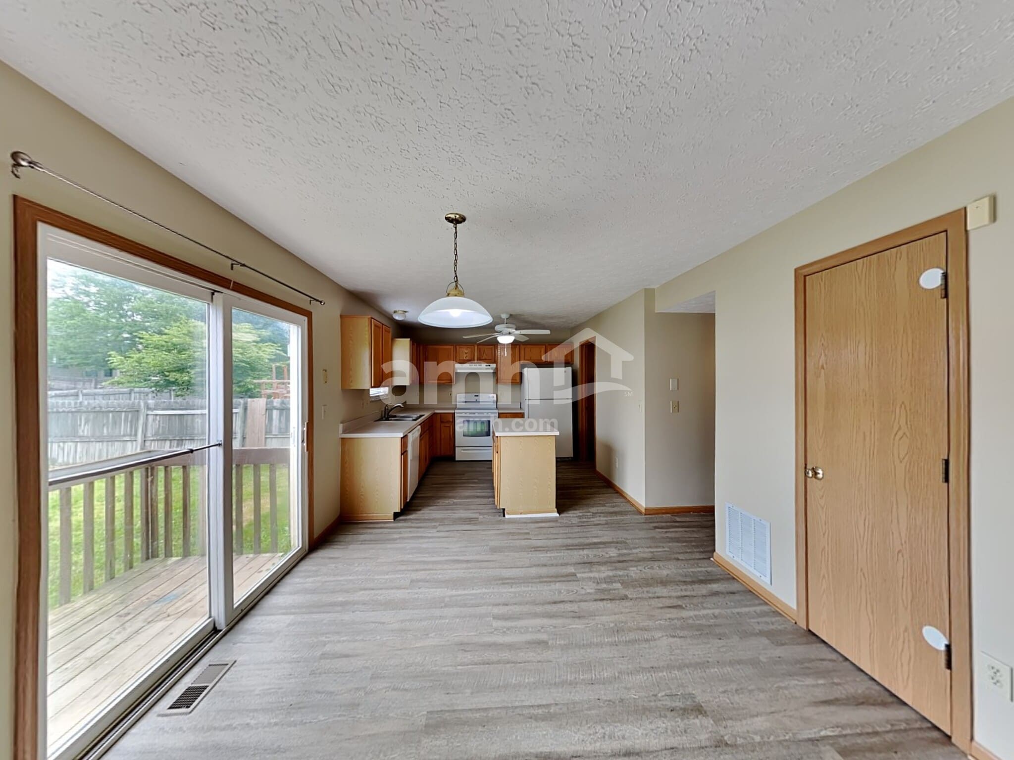 Building Photo - 6870 Laburnum Dr