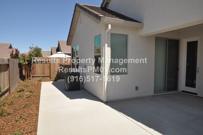 Building Photo - Newer Home in Roseville Gated Community - ...