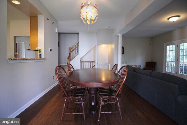 Building Photo - 2562 Sylvan Moor Ln