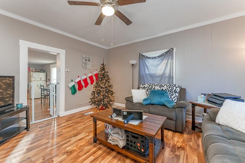 Building Photo - 205 Helgerson St