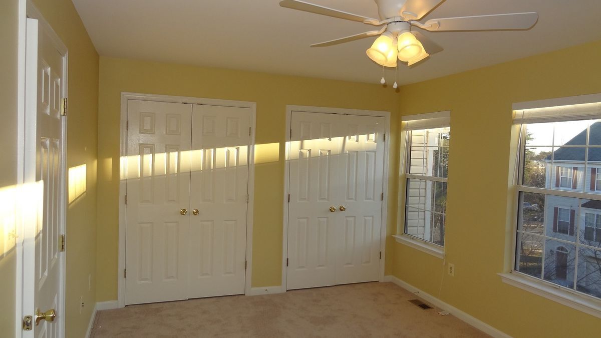 Building Photo - 2427 Clover Field Cir